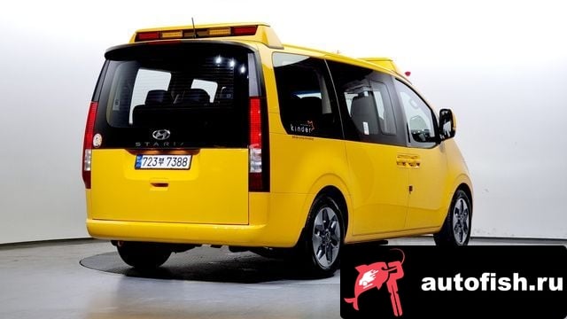 Hyundai Staria Staria 2023 года - вид 2
