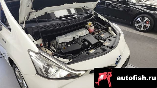 Toyota Prius Prius V 2015 года - вид 6