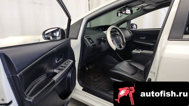 Toyota Prius Prius V 2015 года - вид 10