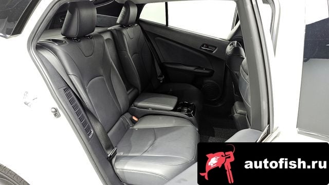 Toyota Prius Prius Prime 2017 года - вид 18