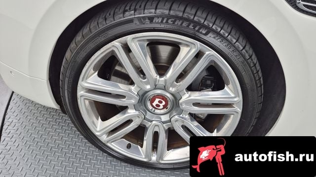 Bentley Flying Spur Flying Spur 2nd Generation 2018 года - вид 5