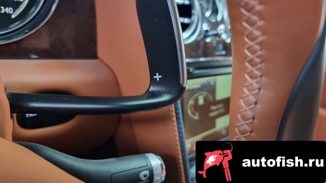 Bentley Flying Spur Flying Spur 2nd Generation 2018 года - похожие автомобили