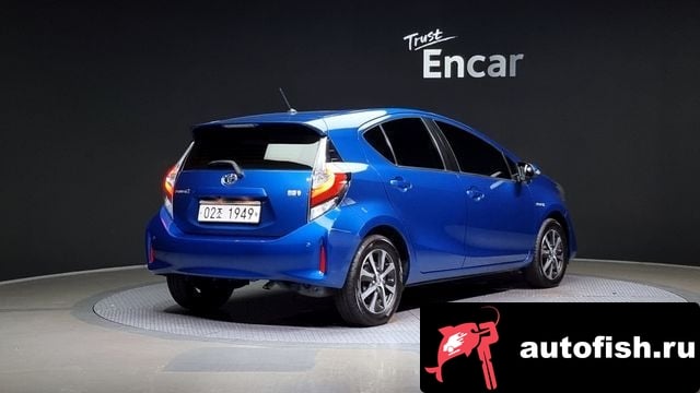 Toyota Prius Prius C 2018 года - вид 2