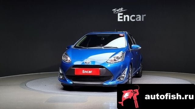 Toyota Prius Prius C 2018 года - вид 3