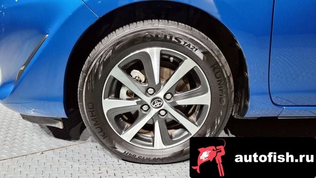 Toyota Prius Prius C 2018 года - вид 5