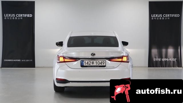 Lexus ES ES300h 7th generation 2024 года - вид 4
