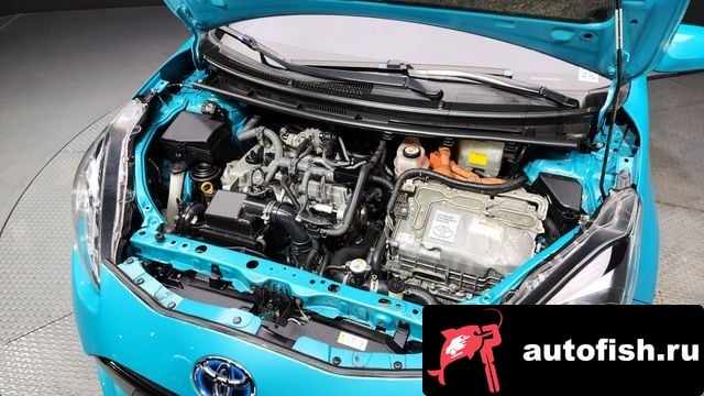 Toyota Prius Prius C 2018 года - вид 6