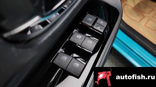 Toyota Prius Prius C 2018 года - вид 14