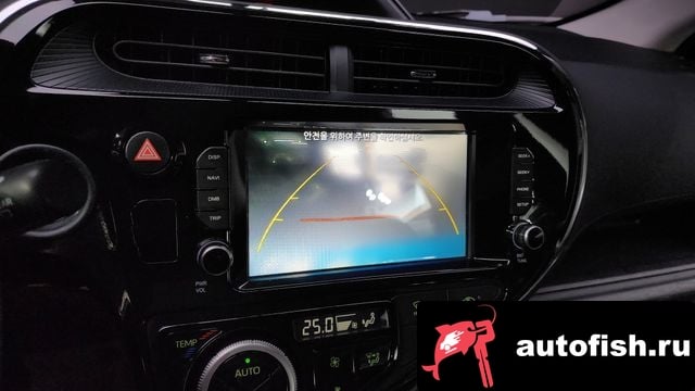 Toyota Prius Prius C 2018 года - вид 19