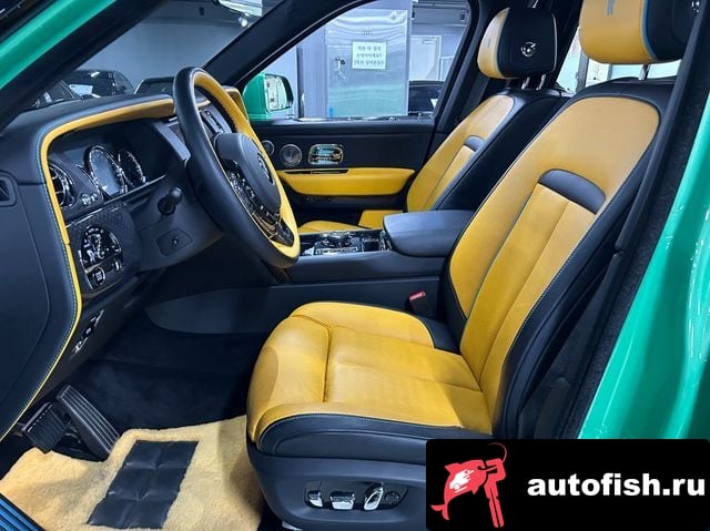 Rolls-Royce Cullinan Cullinan 2023 года - вид 6