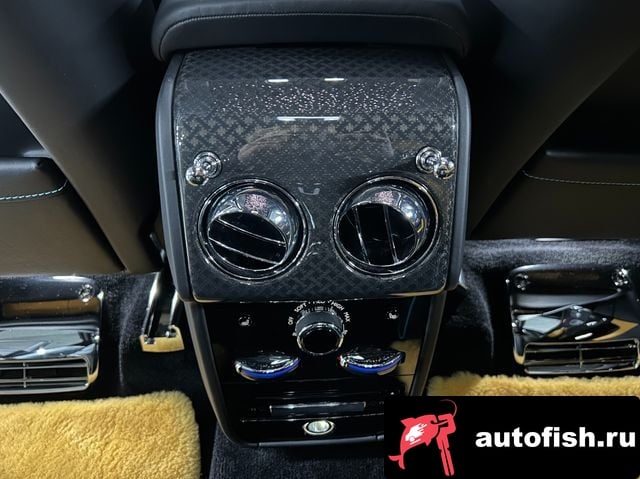 Rolls-Royce Cullinan Cullinan 2023 года - похожие автомобили