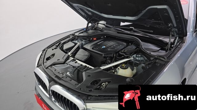 BMW 5-Series 5 Series (G30) 2018 года - вид 6