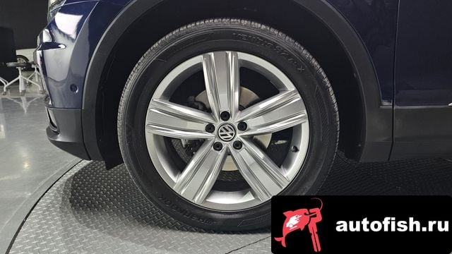 Volkswagen Tiguan Tiguan second Generation 2020 года - вид 5