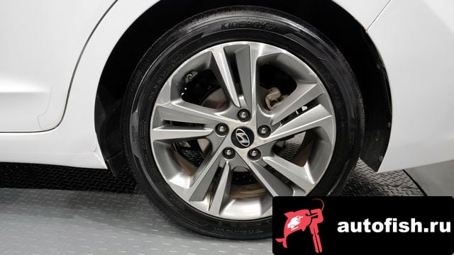 Hyundai AVANTE Avante AD 2018 года - похожие автомобили