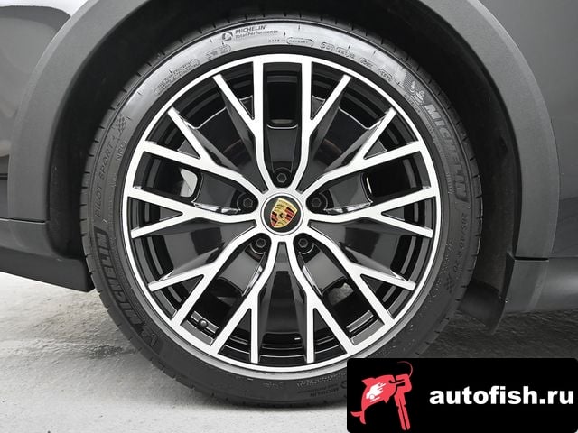 Porsche Taycan Taikan 2024 года - вид 5