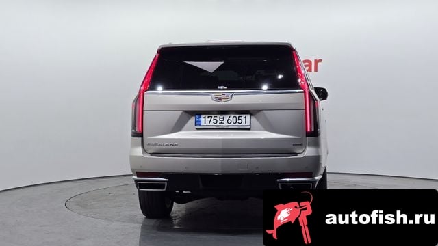 Cadillac Escalade Escalade 5th Generation 2022 года - похожие автомобили