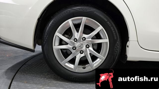 Toyota Prius Prius V 2016 года - вид 5