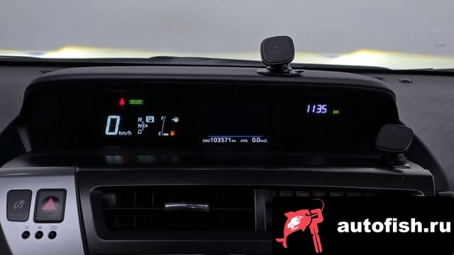 Toyota Prius Prius V 2016 года - вид 8