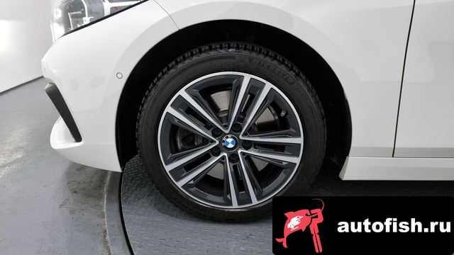 BMW 1-Series 1 Series (F40) 2021 года - вид 5