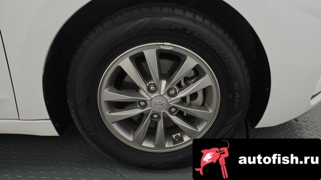 Hyundai AVANTE The New Avante AD 2019 года - вид 5