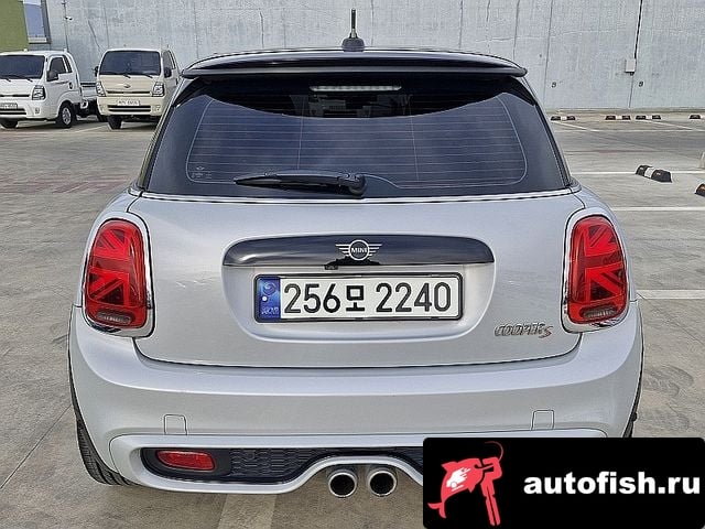 Mini Cooper Cooper S 2019 года - вид 6