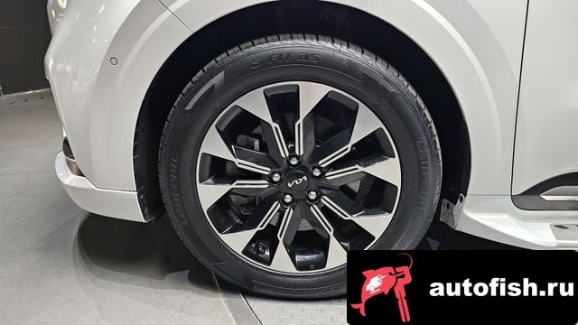 Kia Carnival Carnival 4th generation 2023 года - похожие автомобили