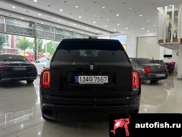 Rolls-Royce Cullinan Cullinan 2023 года - похожие автомобили