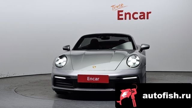 Porsche 911 911 (992) 2020 года - вид 3