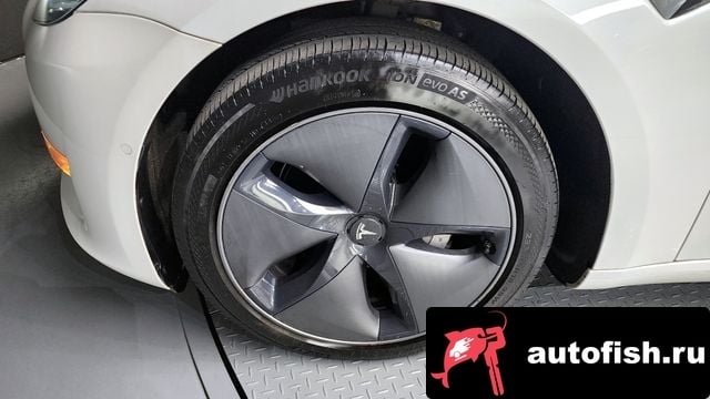 Tesla Model 3 Model 3 2020 года - вид 5