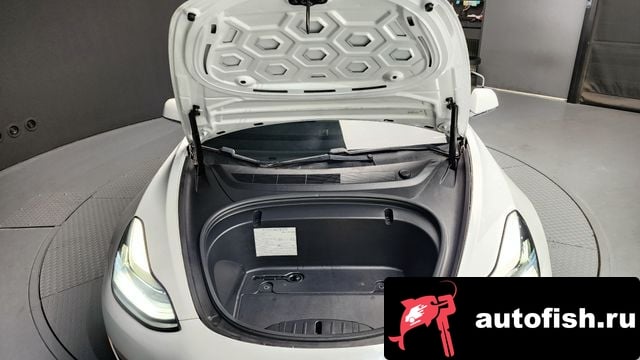 Tesla Model 3 Model 3 2020 года - вид 6