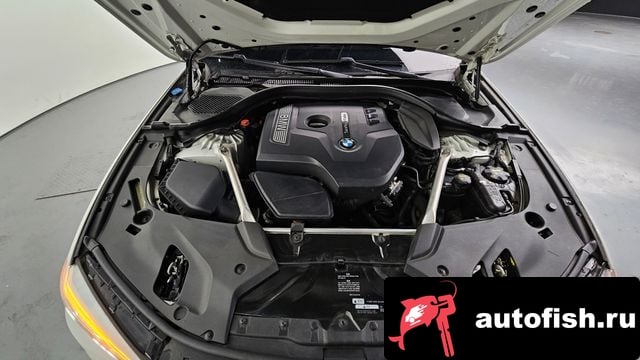 BMW 5-Series 5 Series (G30) 2018 года - вид 6