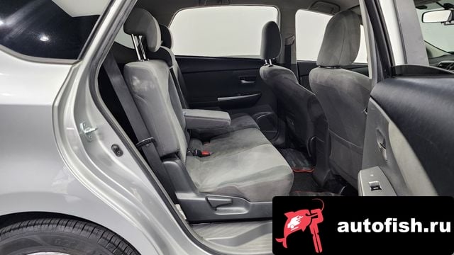 Toyota Prius Prius V 2013 года - вид 12