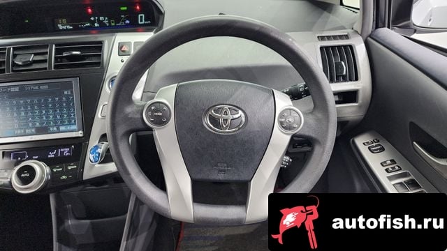 Toyota Prius Prius V 2013 года - вид 13