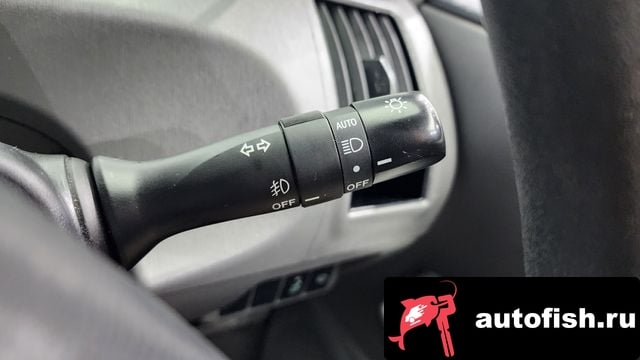 Toyota Prius Prius V 2013 года - вид 19