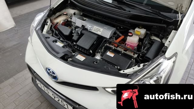 Toyota Prius Prius V 2015 года - вид 6