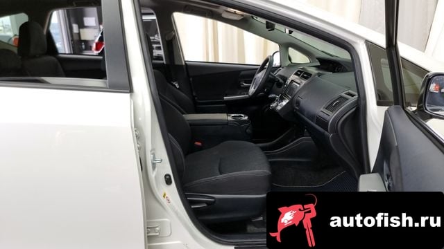 Toyota Prius Prius V 2015 года - вид 11