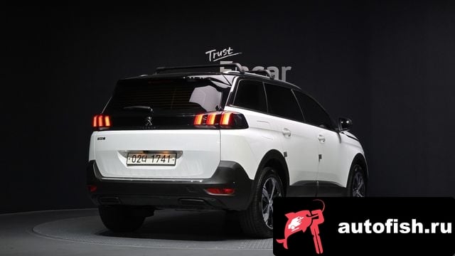 Peugeot 5008 5008 second generation 2018 года - вид 2