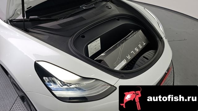 Tesla Model 3 Model 3 2020 года - вид 6