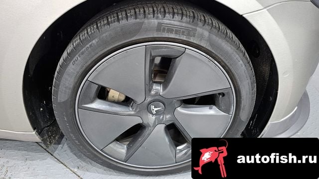 Tesla Model 3 Model 3 2020 года - вид 5