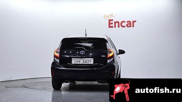 Toyota Prius Prius C 2018 года - вид 4