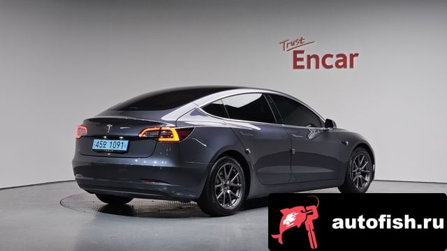 Tesla Model 3 Model 3 2020 года - вид 2