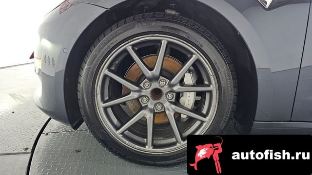 Tesla Model 3 Model 3 2020 года - вид 5