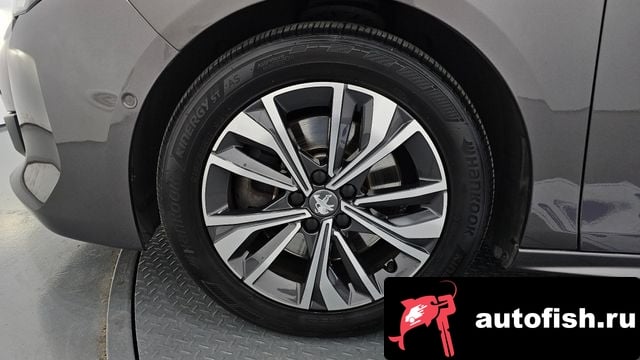 Peugeot 508 508 second Generation 2020 года - похожие автомобили