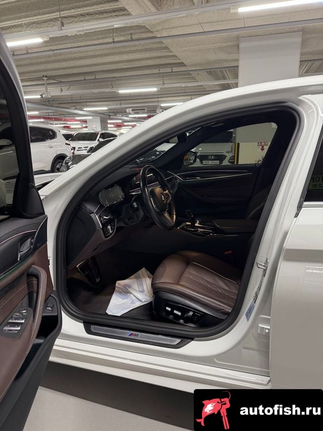 BMW 5-Series 5 Series (G30) 2023 года - вид 8