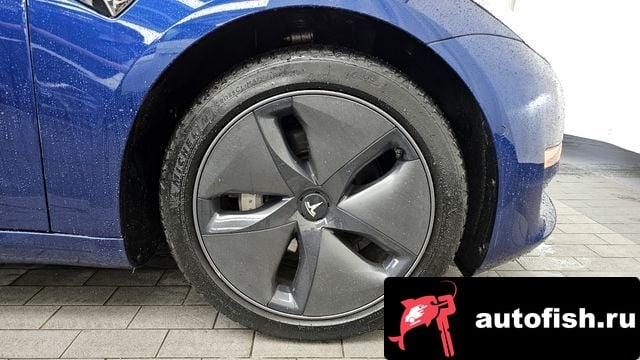 Tesla Model 3 Model 3 2020 года - вид 5