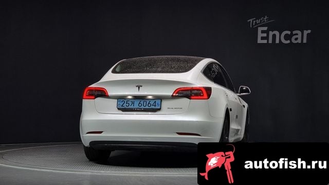 Tesla Model 3 Model 3 2020 года - вид 4
