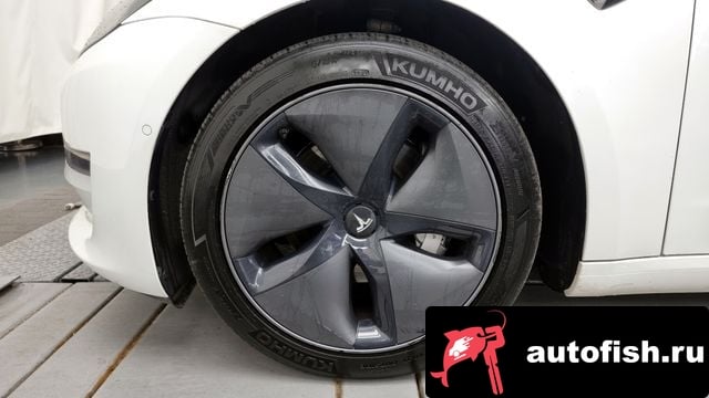 Tesla Model 3 Model 3 2020 года - вид 5