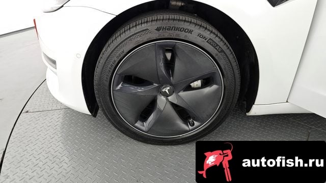Tesla Model 3 Model 3 2020 года - вид 5