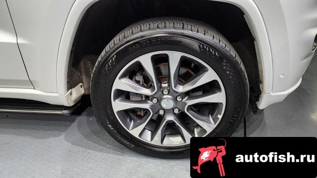 Jeep Cherokee Grand Cherokee 2018 года - вид 5