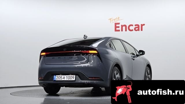 Toyota Prius Prius 5th Generation 2024 года - вид 2